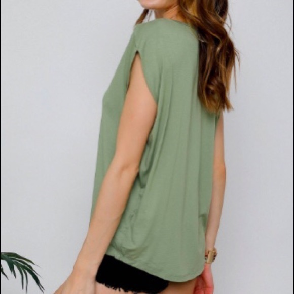 Comfortable and Stylish Top - Sage Green - Picture 3 of 3